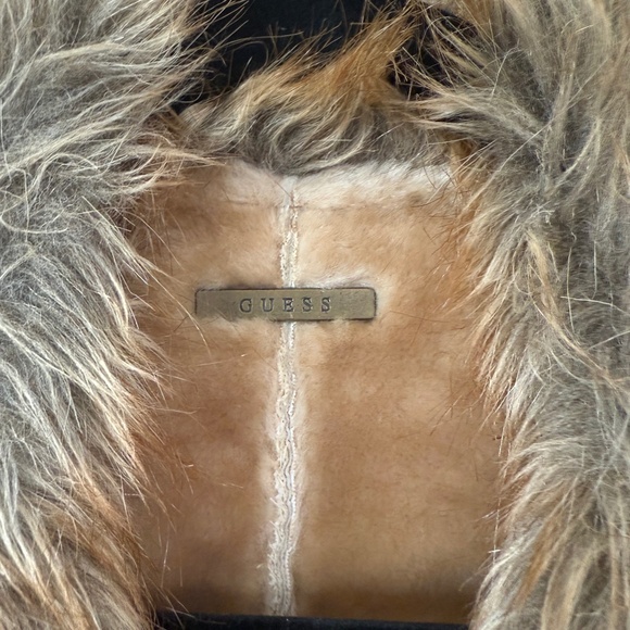 Vintage Guess leather Jacket fur collar - Picture 4 of 9